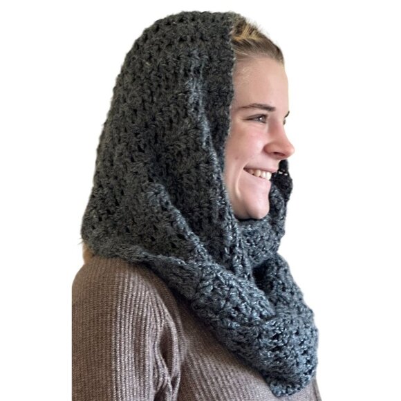 Handmade women's grey crochet infinity scarf 30in wide by 60in diameter - Picture 3 of 4